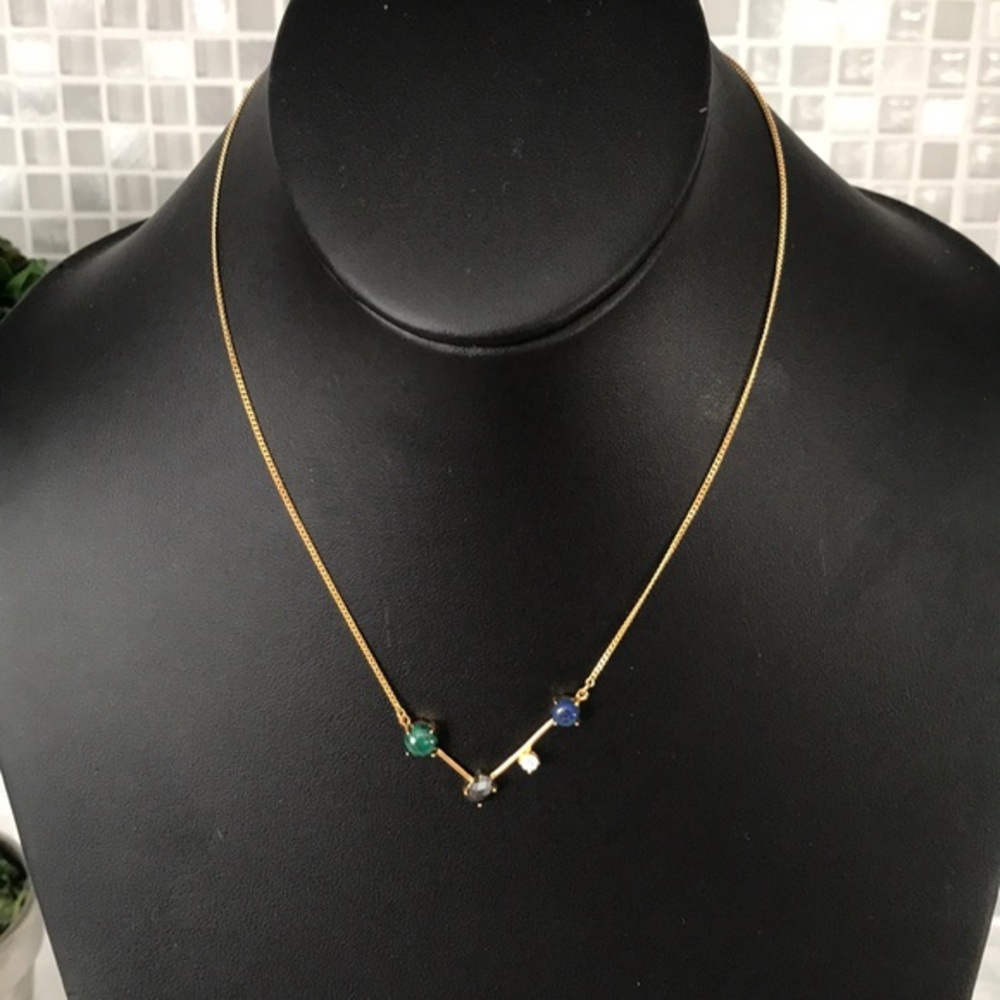 Belkin New (I) 3 stone fashion necklace